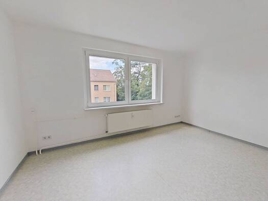 Wohnung zur Miete 252 € 1 Zimmer 37,5 m² 2. Geschoss frei ab 15.09.2026 Schwedter Straße 24 a Vierraden Schwedt/Oder 17104