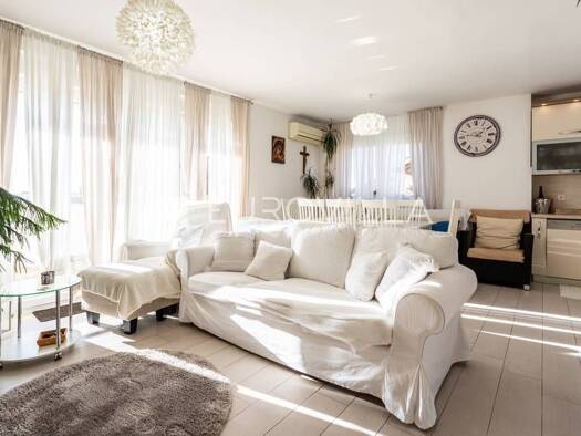 Wohnung zur Miete 1.350 € 3 Zimmer 95,4 m² 1. Geschoss Plovanija Zadar 23000