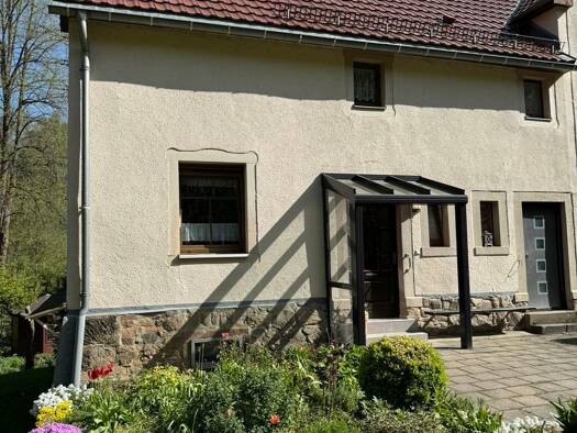 Reihenendhaus zum Kauf 90.000 € 5 Zimmer 87 m² 336 m² Grundstück frei ab sofort Heiligenborn Waldheim , Sachs 04736