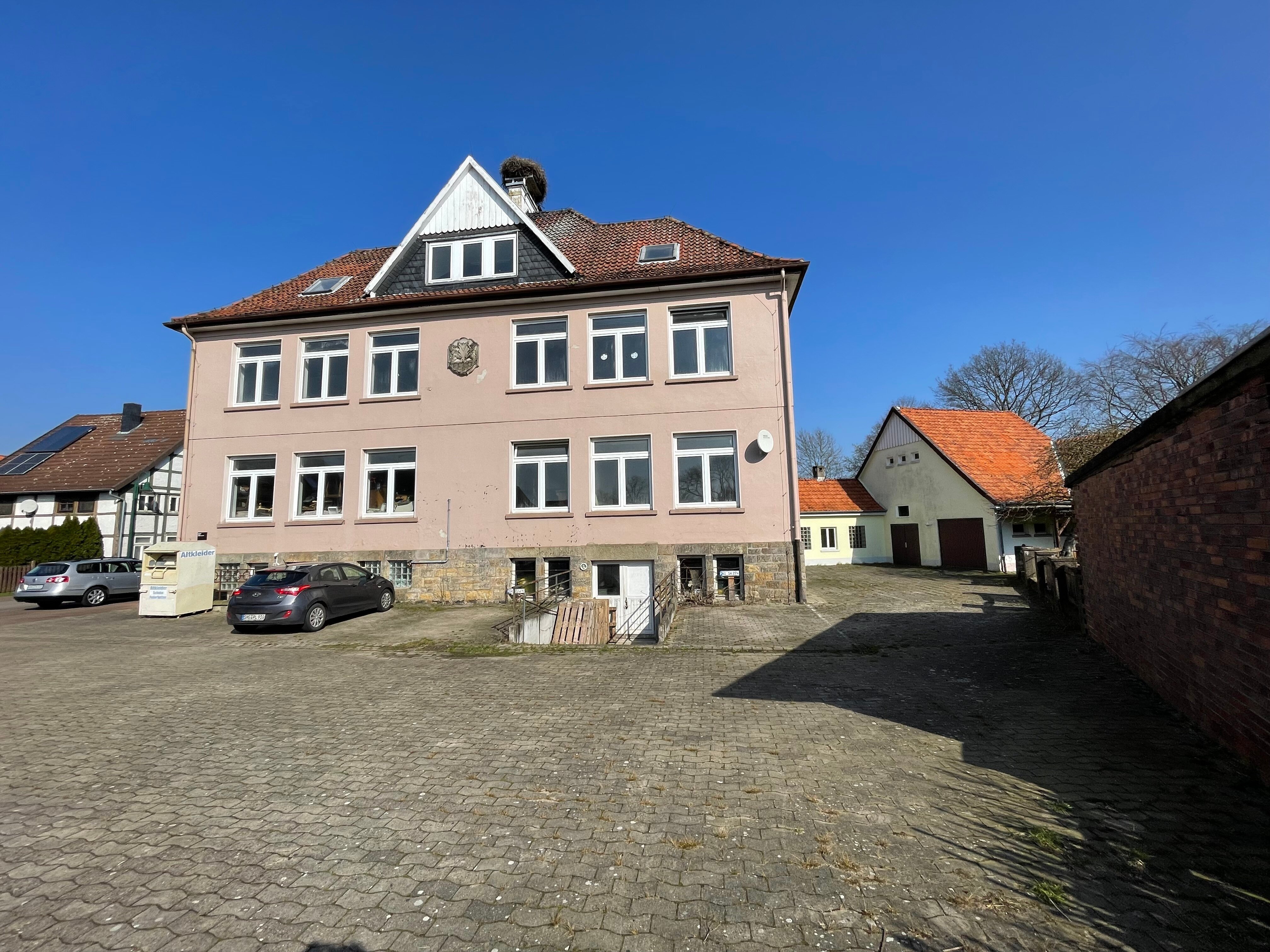 Haus zum Kauf 200.000 € 250 m²<br/>Wohnfläche 1.009 m²<br/>Grundstück Petersilienstr. 2 Sachsenhagen Sachsenhagen 31553