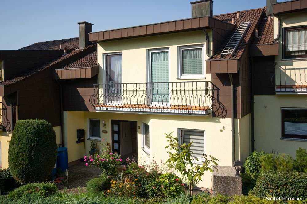 Reihenmittelhaus zum Kauf 319.000 € 4 Zimmer 131 m²<br/>Wohnfläche 450 m²<br/>Grundstück Niederstetten Niederstetten 97996