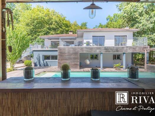 Haus zum Kauf 627.000 € 225 m² 8.100 m² Grundstück Camblanes-et-Meynac 33360