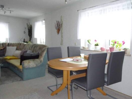 Haus zum Kauf 133.500 € 5 Zimmer 143 m² 665 m² Grundstück Zeulenroda Zeulenroda-Triebes 07937