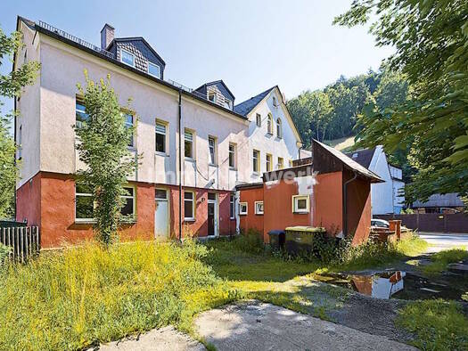 Wohn- und Geschäftshaus zum Kauf als Kapitalanlage geeignet 12 Zimmer 539 m² 830 m² Grundstück Brunndöbra Klingenthal/Sachsen 08248