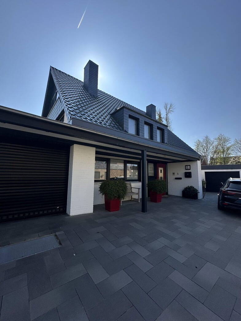 Einfamilienhaus zum Kauf provisionsfrei 1.290.000 € 8 Zimmer 280 m² 636 m² Grundstück Oldenburgstr. 5 Vorst Kaarst 41564