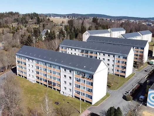 Haus zur Versteigerung 150.000 € 1.528 m² Franz-Liszt-Ring 4 – 7 Markneukirchen 08258