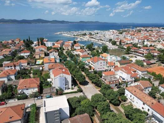 Einfamilienhaus zum Kauf 750.000 € 16 Zimmer 280 m² Zadar 23000