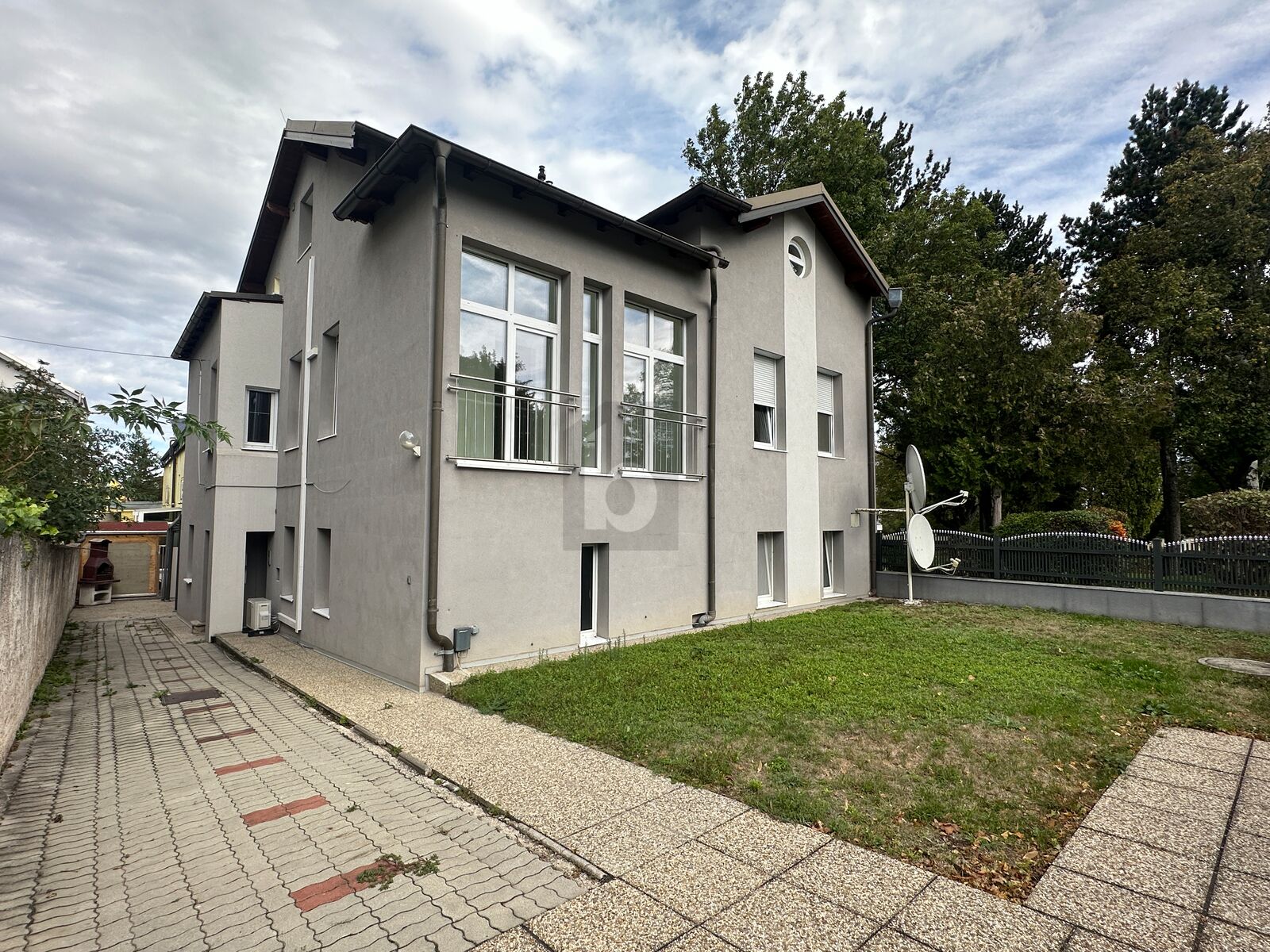 Mehrfamilienhaus zum Kauf 835.000 € 10 Zimmer 248 m²<br/>Wohnfläche 356 m²<br/>Grundstück Maria Enzersdorf 2344