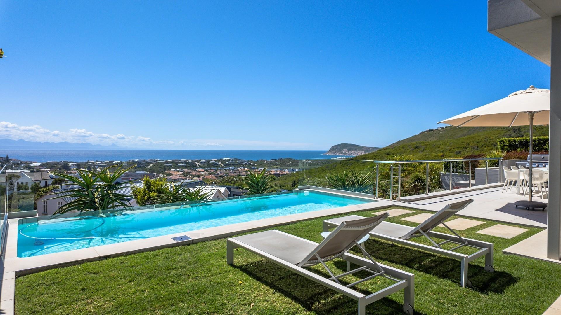 Einfamilienhaus zum Kauf provisionsfrei 932.484 € 5 Zimmer 460 m²<br/>Wohnfläche 931 m²<br/>Grundstück Plettenberg Bay 6600