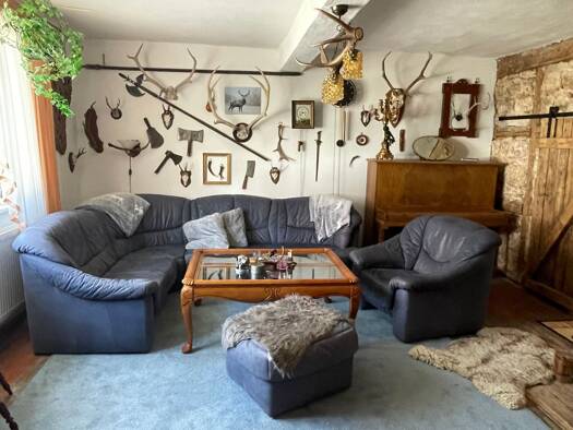 Haus zum Kauf provisionsfrei 129.000 € 10 Zimmer 220 m² 1.211 m² Grundstück Rödentaler Straße 17 Schalkau Schalkau 96528