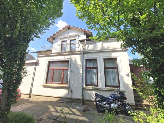 Haus zum Kauf provisionsfrei 260.000 € 9 Zimmer 228 m² 646 m² Grundstück Breite Str.52 Brake 26919