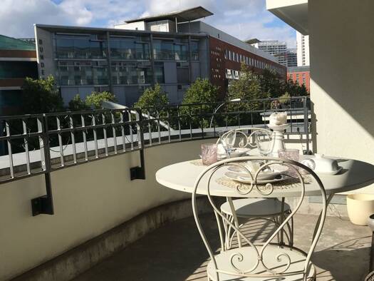 Wohnung zur Miete 1.600 € 2 Zimmer 66 m² Geschoss 3/6 frei ab sofort Mitte Berlin 10117