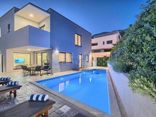 Einfamilienhaus zum Kauf 1.400.000 € 3 Zimmer 350 m² Grundstück Podstrana 21312