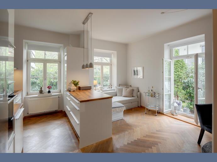 Wohnung zur Miete 2.280 € 2 Zimmer 60 m²<br/>Wohnfläche 02.01.2025<br/>Verfügbarkeit Münchener Freiheit München 80803