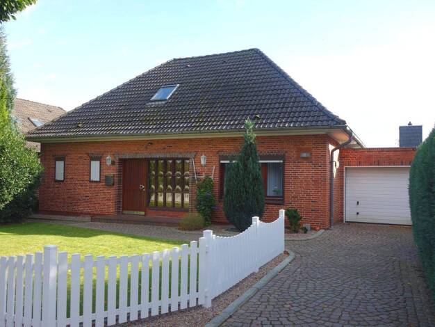 Einfamilienhaus zum Kauf 265.000 € 5 Zimmer 135 m² 595 m² Grundstück Brunsbüttel 25541