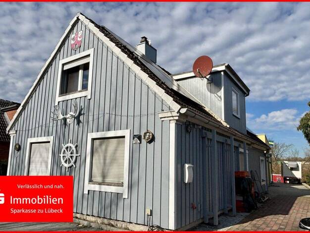 Mehrfamilienhaus zum Kauf 550.000 € 6 Zimmer 168 m² 1.342 m² Grundstück frei ab 01.04.2026 Travemünde Lübeck 23570