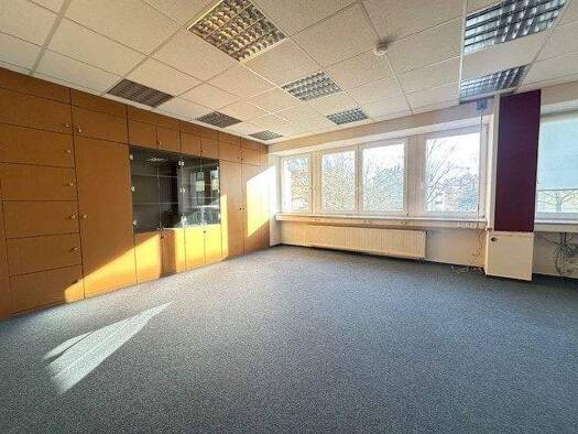 Büro zur Miete 1.600 € 12 Zimmer 158 m² Bürofläche Industriegebiet Landshut 84028