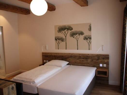 Studio zur Miete 995 € 1 Zimmer 41,4 m² 1. Geschoss Stadtplatz 4 Vilsbiburg Vilsbiburg 84137