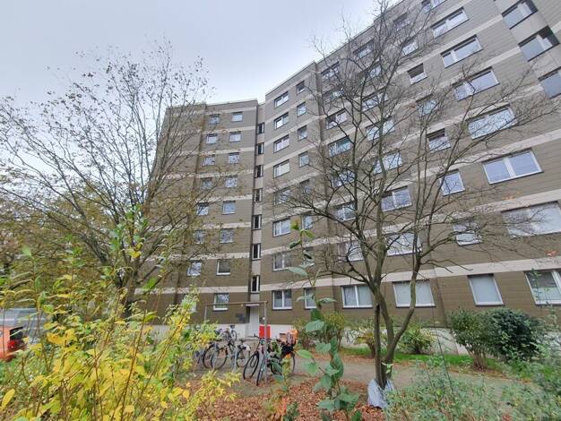 Wohnung zur Miete 772 € 3 Zimmer 84,8 m² 6. Geschoss frei ab 16.09.2026 Lahnstraße 9 Weststadt Weststadt 38120