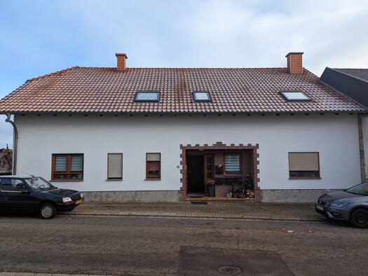 Mehrfamilienhaus zum Kauf provisionsfrei 739.000 € 10,5 Zimmer 330 m² 861 m² Grundstück frei ab sofort Franz-Altmeyer-Straße 12 Tünsdorf Mettlach 66693