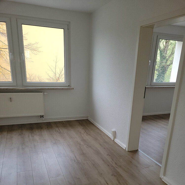 Wohnung zur Miete 275 € 2 Zimmer 47,2 m²<br/>Wohnfläche 2.<br/>Geschoss Heinrich-Heine-Straße 17 Bad Dürrenberg Bad Dürrenberg 06231