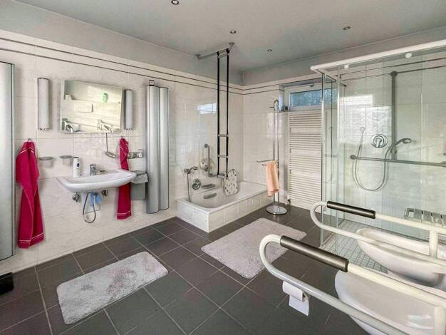 Sonstiges zum Kauf als Kapitalanlage geeignet 495.000 € 5 Zimmer 130,6 m² 930,2 m² Grundstück St. Lorenz Nord Lübeck 23554