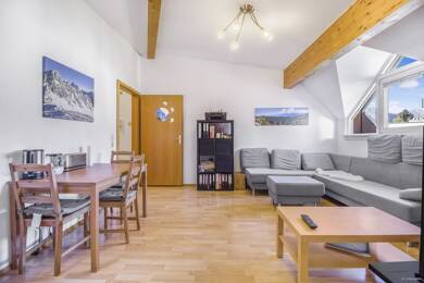Wohnung zur Miete 450 € 2 Zimmer 51,5 m² Dachgeschoss frei ab 01.06.2025 Reutte 6600