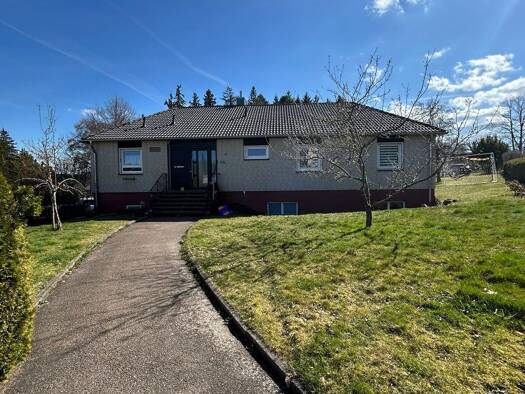 Einfamilienhaus zum Kauf 498.000 € 6 Zimmer 142,8 m² 1.065 m² Grundstück Stadtgebiet St. Georgen im Schwarzwald 78112