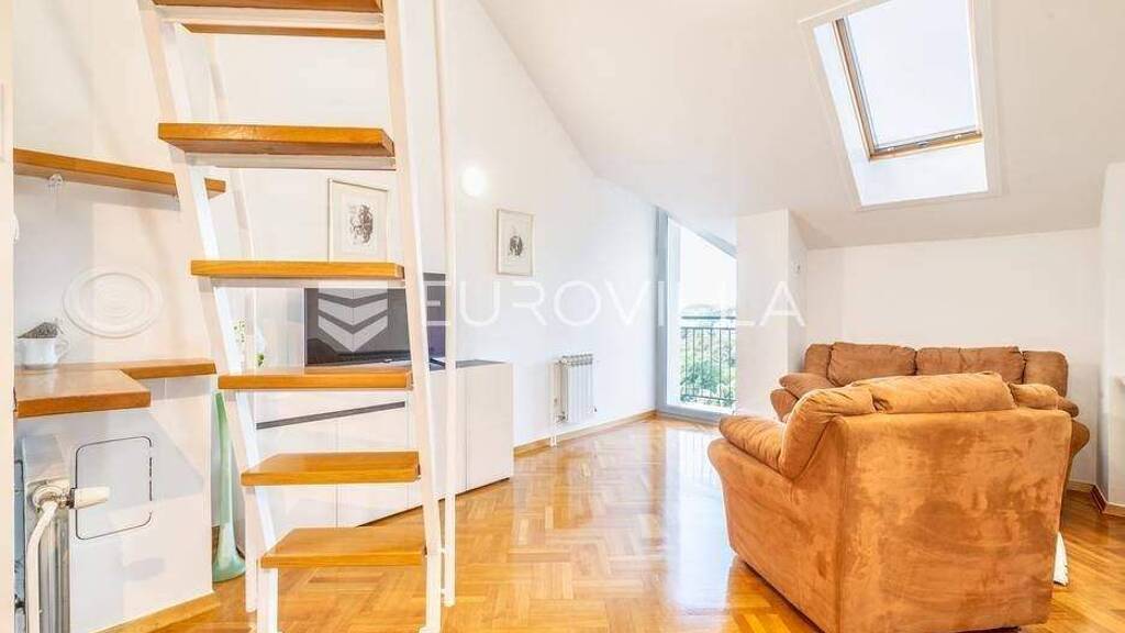 Studio zur Miete 700 € 1 Zimmer 50 m² 30. Geschoss Jelenovac Sestinski dol