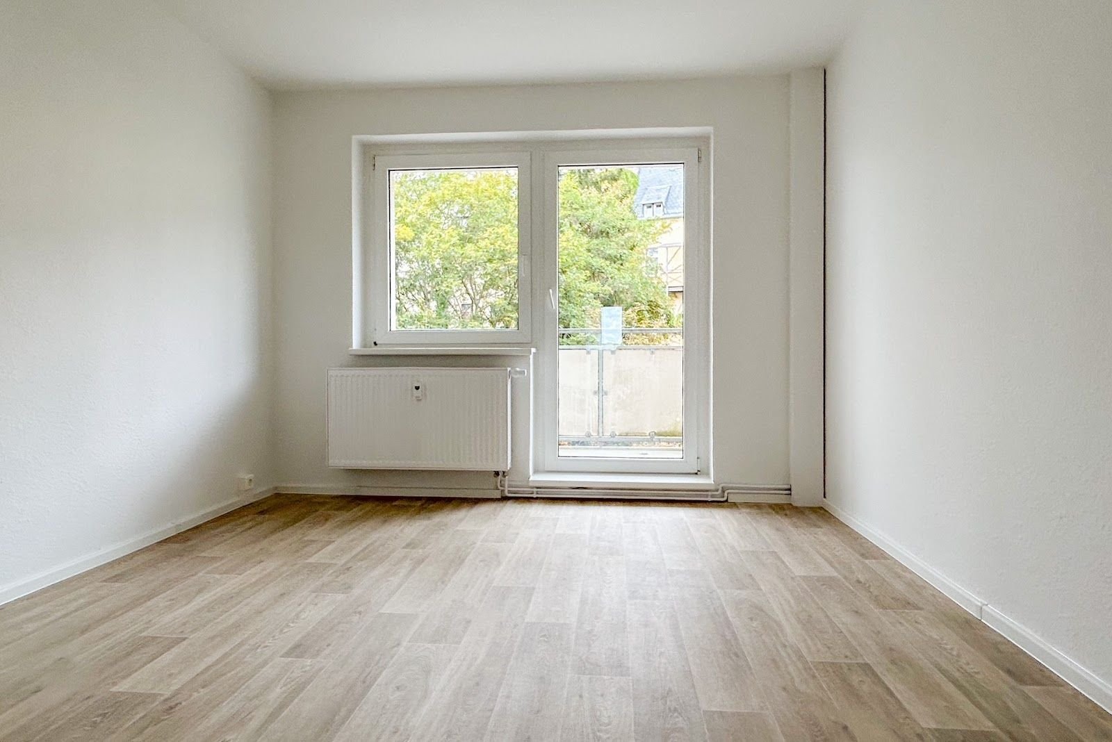 Wohnung zur Miete 269 € 3 Zimmer 64,7 m²<br/>Wohnfläche 4.<br/>Geschoss Liebknechtstraße 8 Siedlung Neundorf Plauen 08523