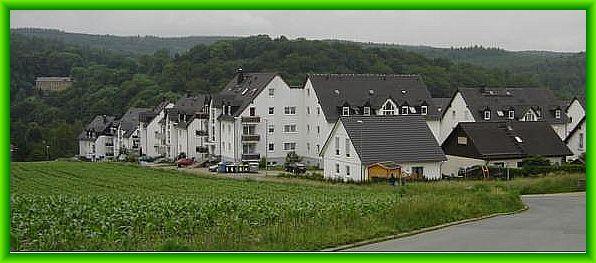 Wohnung zum Kauf 57.500 € 2 Zimmer 57,2 m²<br/>Wohnfläche 1.<br/>Geschoss ab sofort<br/>Verfügbarkeit Am Fischerberg 11 Hartenstein Hartenstein 08118