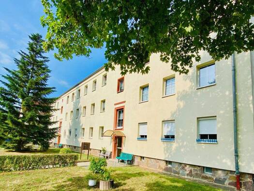 Wohnung zur Miete 347 € 3 Zimmer 64,3 m² 1. Geschoss frei ab sofort Straße der Opfer des Faschismus 23 Ronneburg 07580