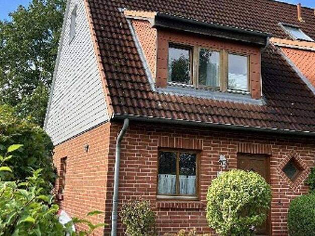 Reihenendhaus zur Miete 1.750 € 4 Zimmer 112 m² 400 m² Grundstück frei ab 01.06.2026 Reinfeld 23858