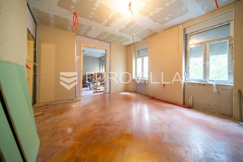 Wohnung zum Kauf 240.000 € 2 Zimmer 86 m²<br/>Wohnfläche 1.<br/>Geschoss Vinogradska cesta Donji grad 10000