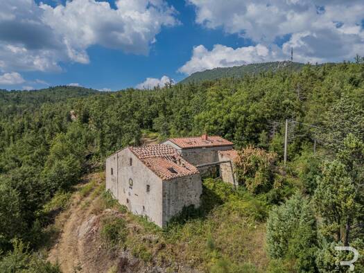 Rustico zum Kauf 450.000 € 6 Zimmer 900 m² 700.000 m² Grundstück frei ab sofort Montieri