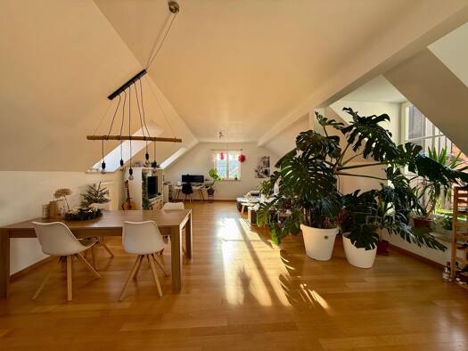 Loft zur Miete 1.400 € 2 Zimmer 90 m² Geschoss 4/4 frei ab 01.03.2026 Innenstadt Regensburg 93047