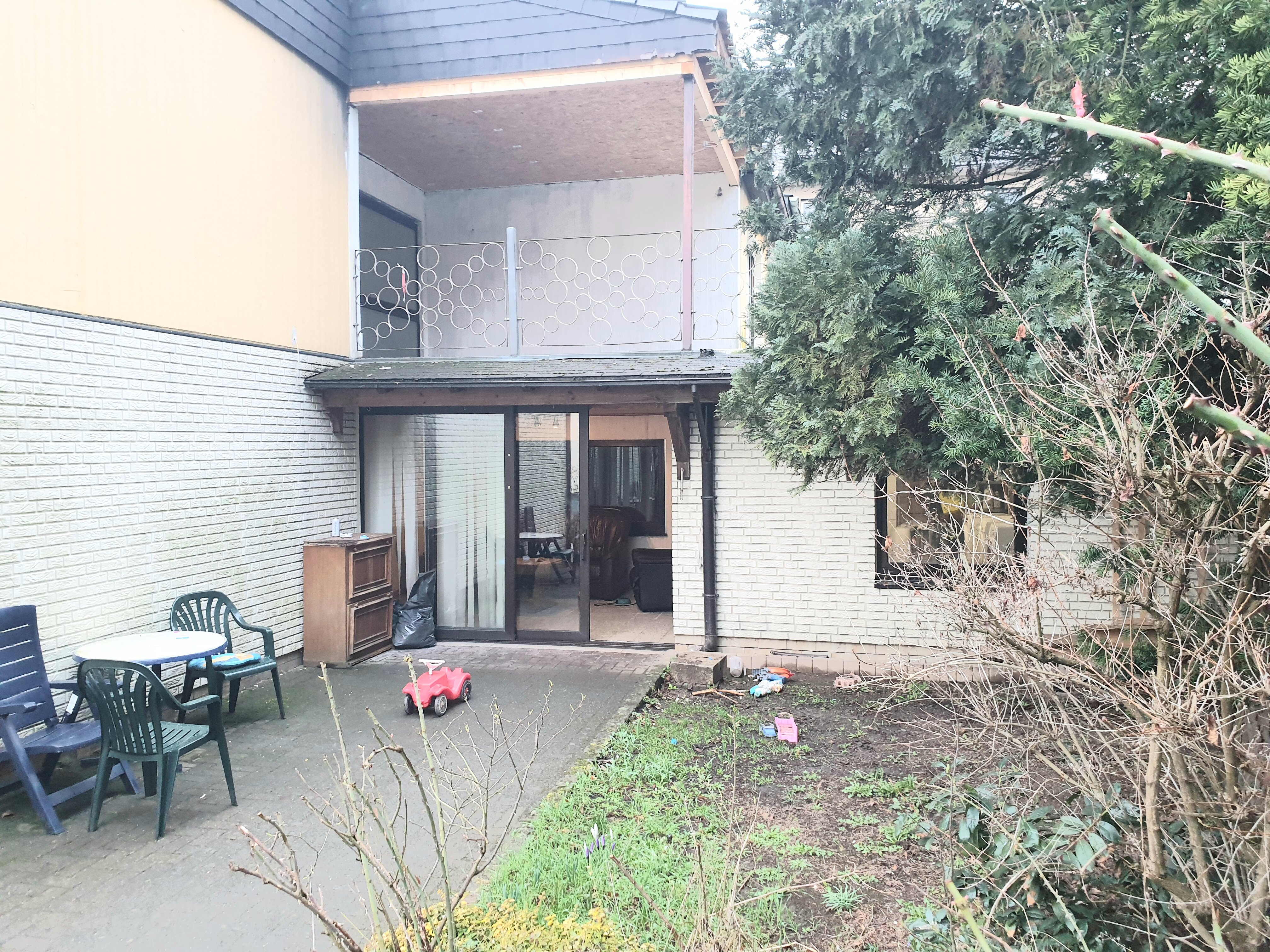 Einfamilienhaus zum Kauf 174.900 € 9 Zimmer 279 m²<br/>Wohnfläche 633 m²<br/>Grundstück Hartenrod Bad Endbach 35080