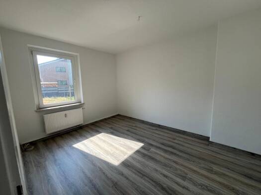 Wohnung zur Miete 281 € 2 Zimmer 38,5 m² frei ab sofort Pulsnitz Pulsnitz 01896