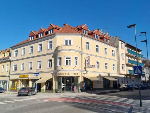 Büro zur Miete 1.115 € 3,5 Zimmer Wiener Neustadt 2700