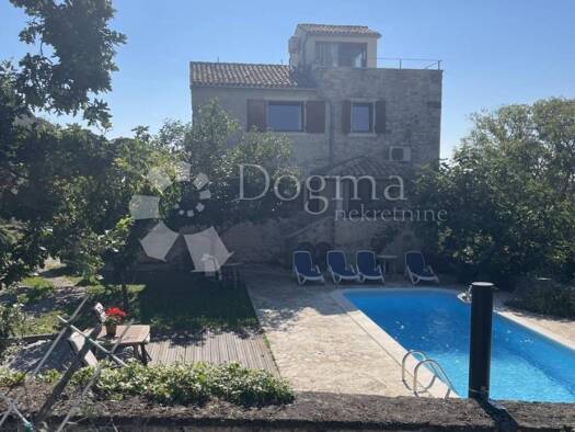 Haus zum Kauf 465.000 € 6 Zimmer 171 m² Majkusi, Visnjan Višnjan