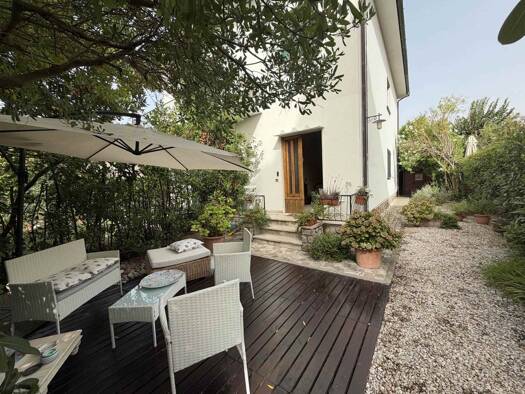Haus zum Kauf 600.000 € 100 m² Pietrasanta 55045