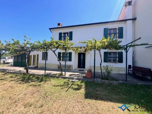 Haus zum Kauf 439.000 € 3 Zimmer 103 m² Centar, Luka, Finida