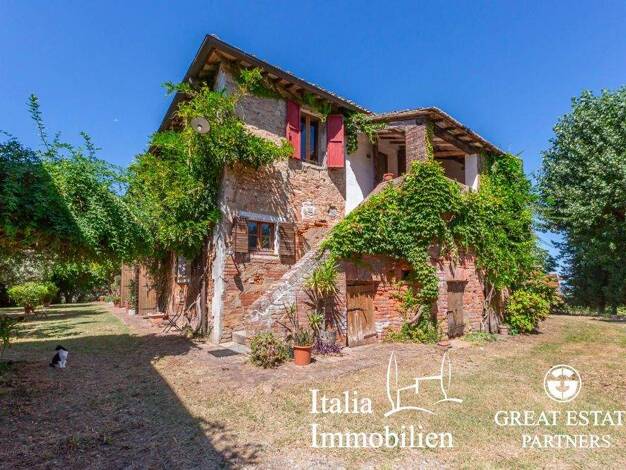 Bauernhaus zum Kauf 1.290.000 € 21 Zimmer 696 m² 9.351 m² Grundstück Chiusi 53043
