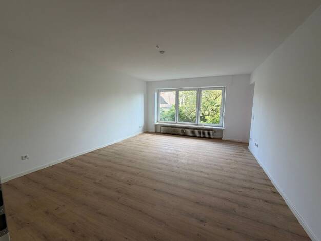 Wohnung zur Miete 1.070 € 3 Zimmer 77 m² 1. Geschoss frei ab sofort Graf-Pückler-Limpurg-Straße 105 Burgfarrnbach Fürth 90768