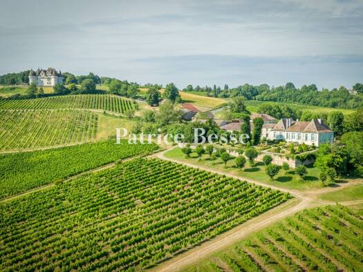 Einfamilienhaus zum Kauf 1.950.000 € 10 Zimmer 440 m² 383.955 m² Grundstück Vieux Bergerac Bergerac 24100