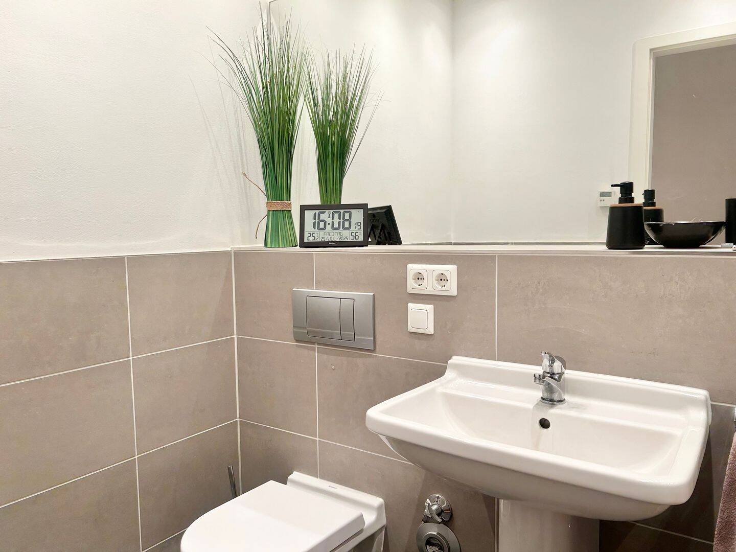 ***COMING HOME***TOP MODERNE 2 ZIMMER WOHNUNG MIT BALKON UND TIEFGARAGEN- STELLPLATZ – Heideloffstr. 22, 90478 Nürnberg – Vorschaubild 8
