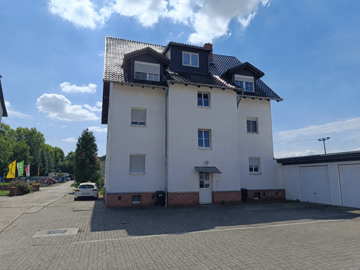 Mehrfamilienhaus zum Kauf als Kapitalanlage geeignet 295.000 € 14 Zimmer 416 m² 1.235 m² Grundstück Merseburger Straße 2 Benkendorf Teutschenthal 06179