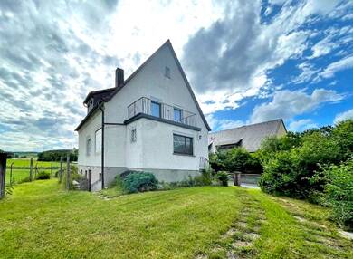Haus zur Miete 1.200 € 6 Zimmer 130 m² 700 m² Grundstück frei ab 01.07.2025 Burgwindheim Burgwindheim 96154