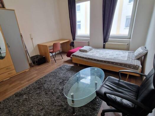 WG-Zimmer zur Miete 480 € 25 m² Geschoss 1/2 frei ab sofort Doos Nürnberg 90429