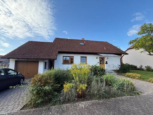 Einfamilienhaus zur Miete 1.600 € 6 Zimmer 170 m² 739 m² Grundstück frei ab sofort Am Neuerb 16 Sommerach 97334
